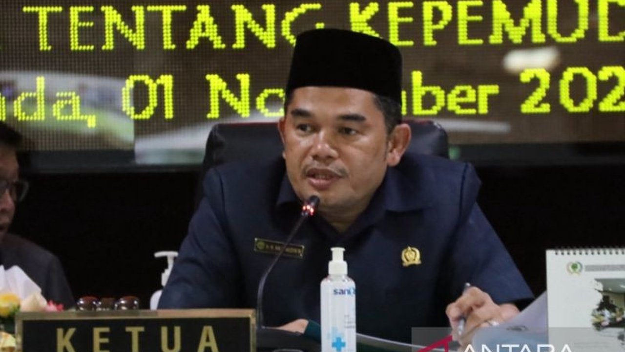 DPRD Kaltim mengusulkan pengadaan helikopter untuk distribusi logistik ke wilayah terpencil. Langkah ini diharapkan jadi solusi permanen atasi krisis pangan.