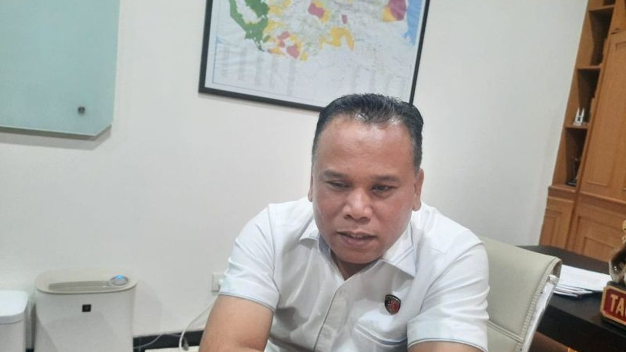 Polda Jambi secara proaktif memerangi praktik judi online dengan mengajukan pemblokiran ribuan situs. Langkah ini menunjukkan keseriusan dalam menjaga keamanan digital masyarakat.