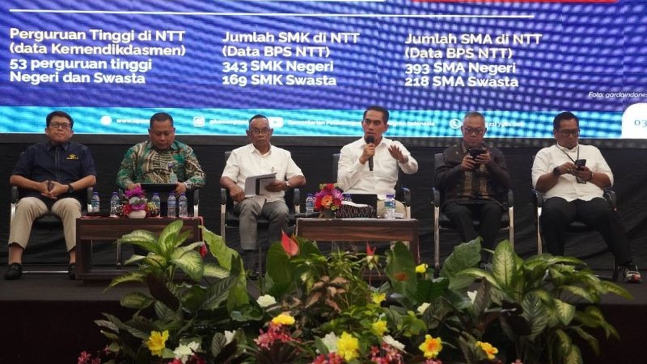 Sekretaris Jenderal KP2MI Dwiyono memaparkan lima program strategis KP2MI yang menjadi prioritas utama, menegaskan keseriusan pemerintah dalam melindungi pekerja migran.