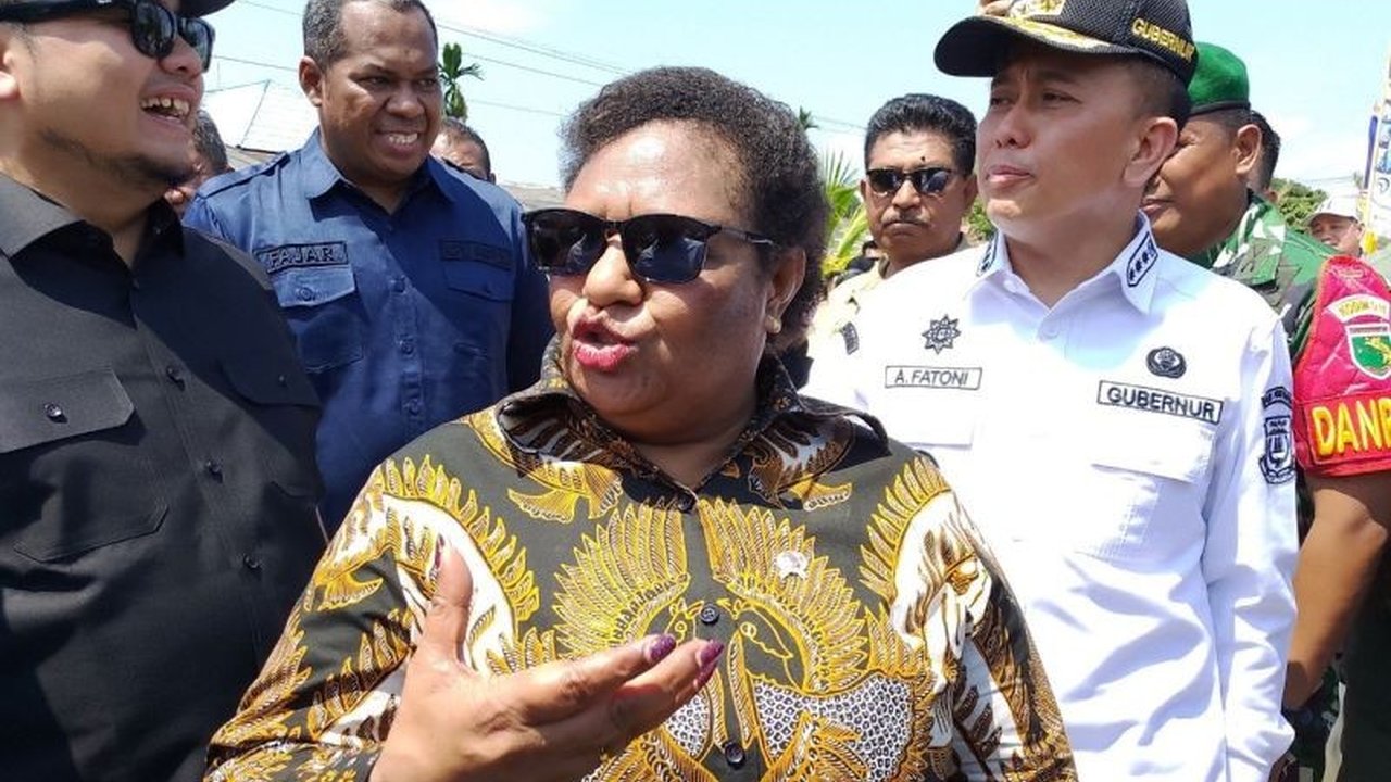 Wamendagri Ribka Haluk memberikan apresiasi tinggi terhadap kelancaran Pemungutan Suara Ulang (PSU) Pilgub Papua. Simak mengapa proses ini krusial bagi demokrasi di Bumi Cenderawasih.