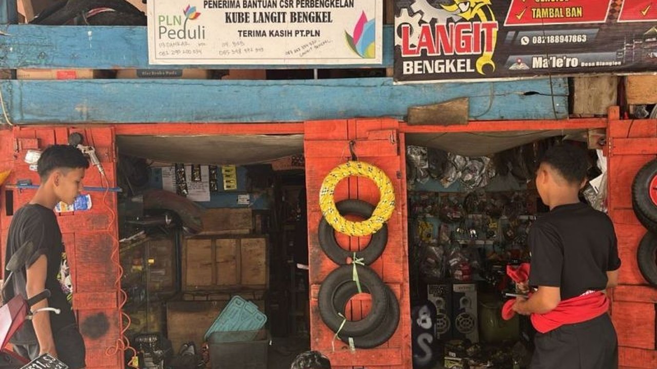 Simak bagaimana Program TJSL PLN UIP Sulawesi berhasil mengubah nasib Kelompok Usaha Bersama di Bantaeng, Sulsel, dengan peningkatan pendapatan signifikan.