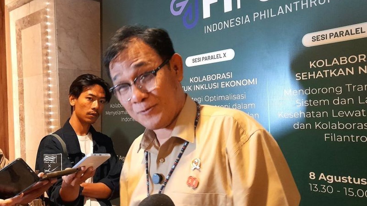 Kepala BP Taskin Budiman Sudjatmiko menyarankan para sarjana yang masih menganggur untuk memanfaatkan peluang kerja di Satuan Pelayanan Pemenuhan Gizi (SPPG) di tengah perubahan struktur industri yang masif.
