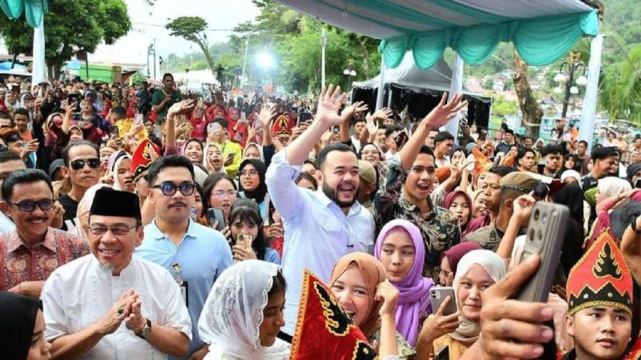 Karnaval Kota Tua Padang sukses digelar, menampilkan harmoni etnis dan budaya dalam rangka Hari Jadi Kota Padang ke-356. Simak kemeriahan dan tujuan di baliknya!