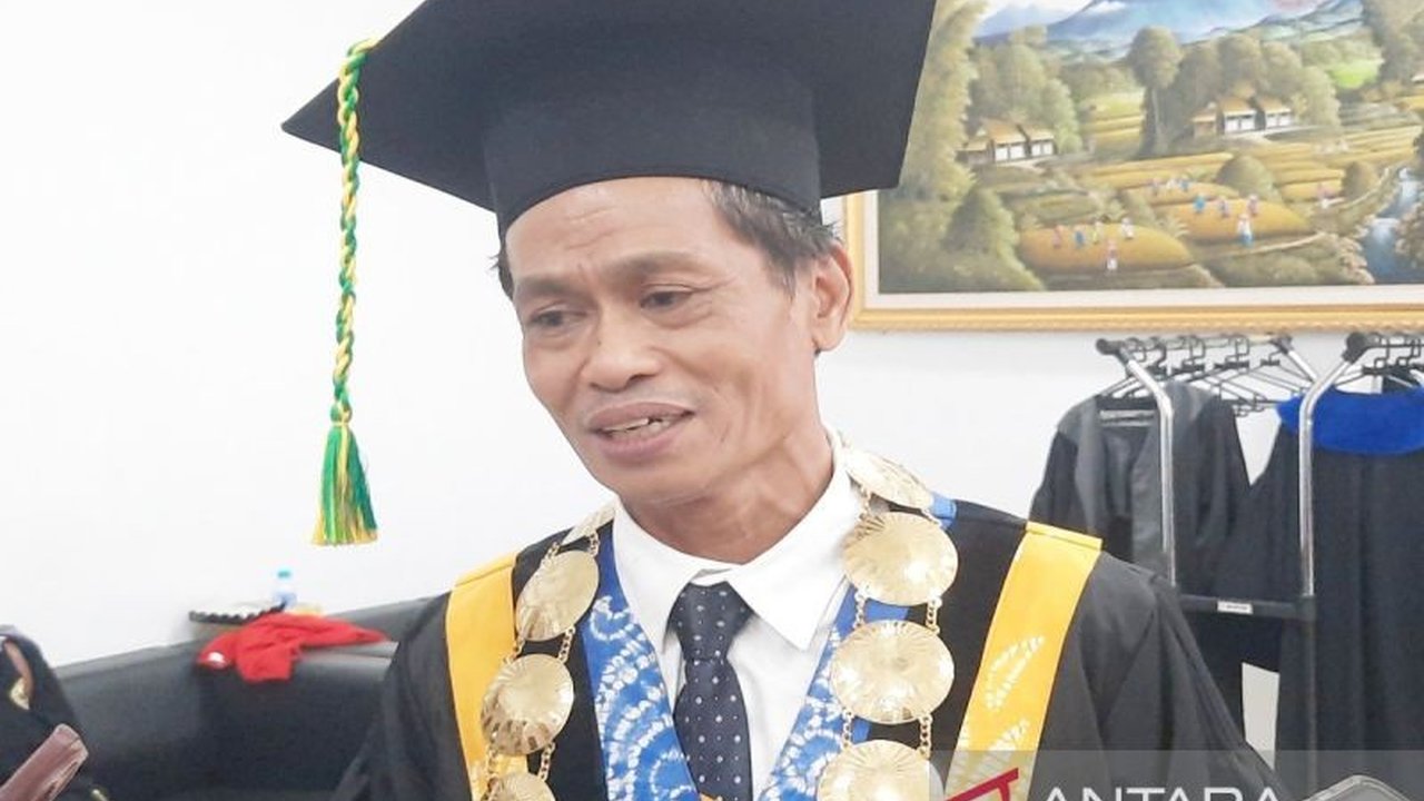 Kementerian Pendidikan Tinggi, Sains, dan Teknologi (Kemdiktisaintek) akan segera membangun kembali gedung Rektorat ULM terbakar. Bagaimana nasib dokumen penting pasca-insiden?