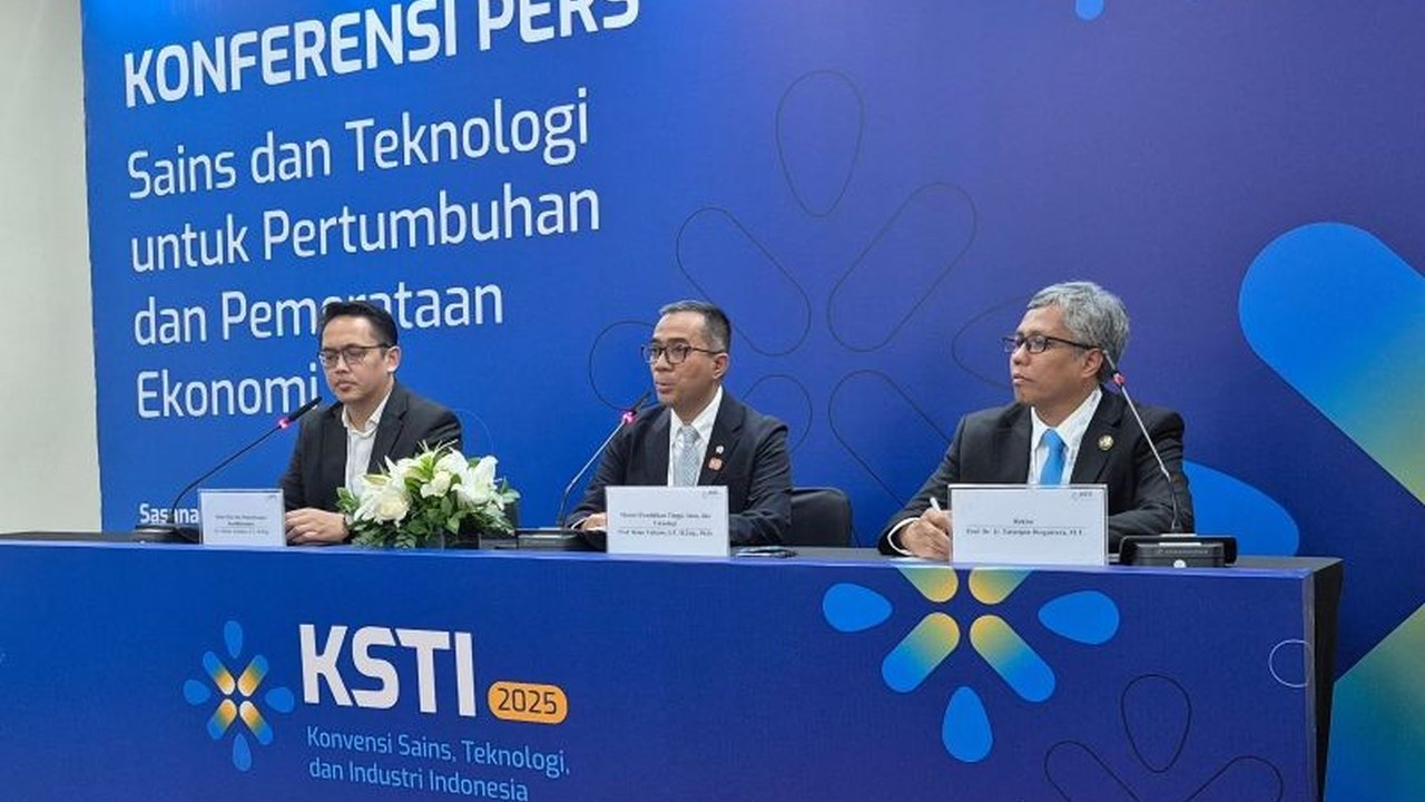 KSTI 2025 menjadi ajang strategis bagi Kemdiktisaintek untuk memacu perkembangan sains Indonesia, menghubungkan riset dengan industri, dan menginspirasi talenta lokal.