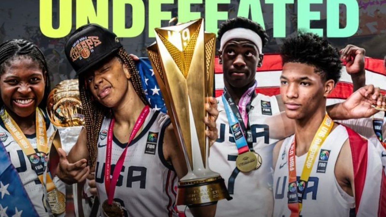 Timnas bola basket usia muda Amerika Serikat mencatat rekor fantastis 26 kemenangan tanpa kekalahan, menegaskan dominasi basket AS di turnamen FIBA U-16 dan U-19.