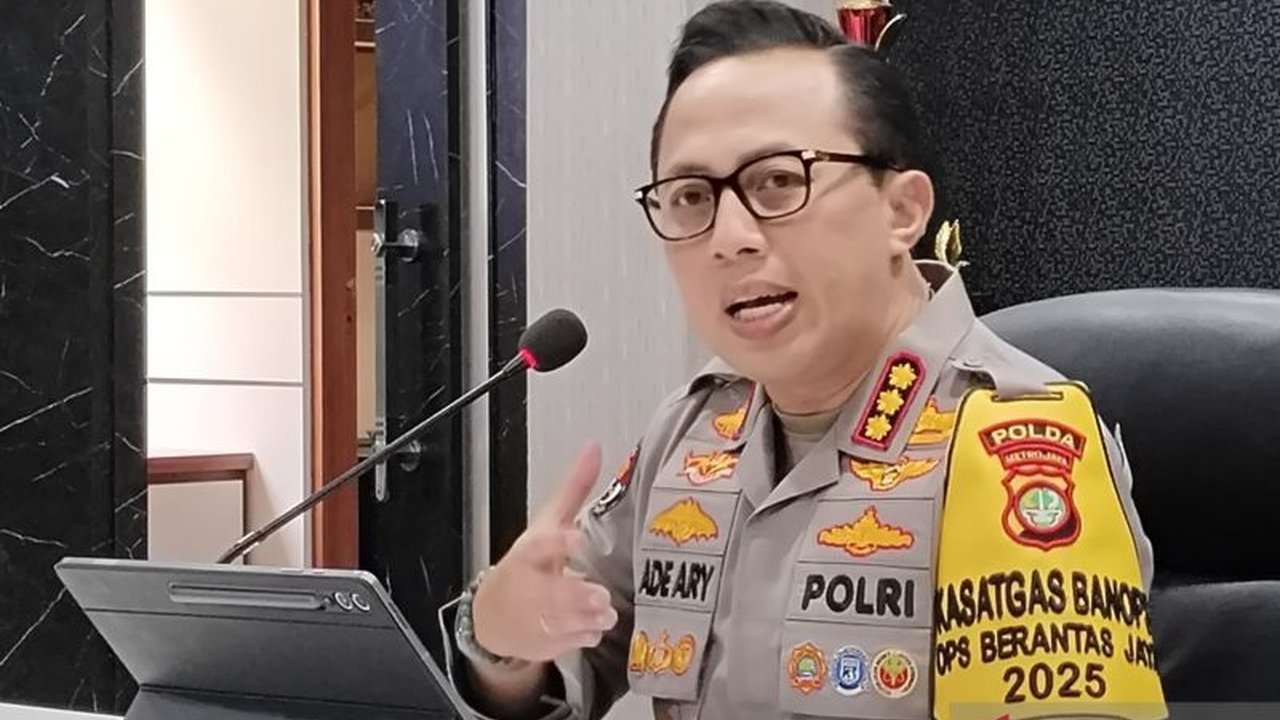 Polda Metro Jaya mengungkap modus eksploitasi seksual anak di Jakarta Barat. Korban diiming-imingi pekerjaan, namun dipaksa melayani pria hingga hamil 5 bulan, memicu pertanyaan besar.
