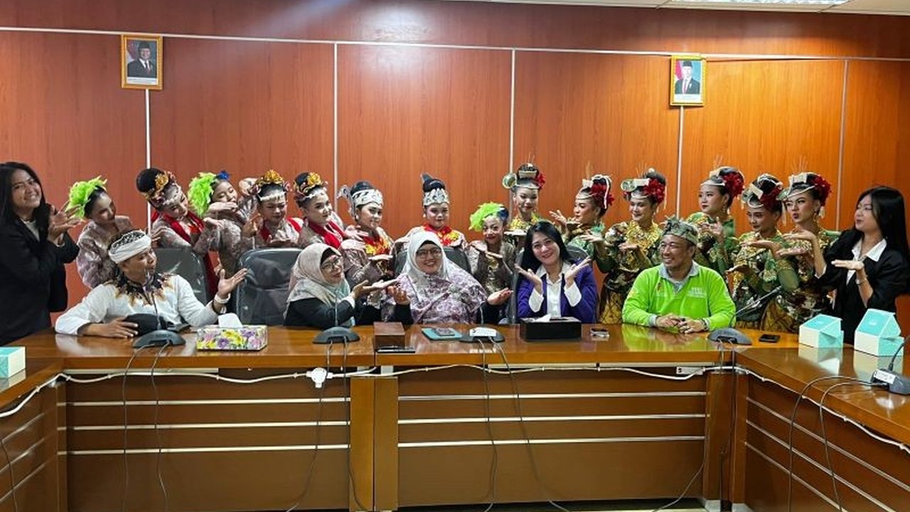 Dukungan DPRD Kota Bogor diberikan kepada Sanggar Andika yang akan mewakili daerah di Jogjakarta International Dance Carnival (JIDC) 2025. Bagaimana persiapan mereka?