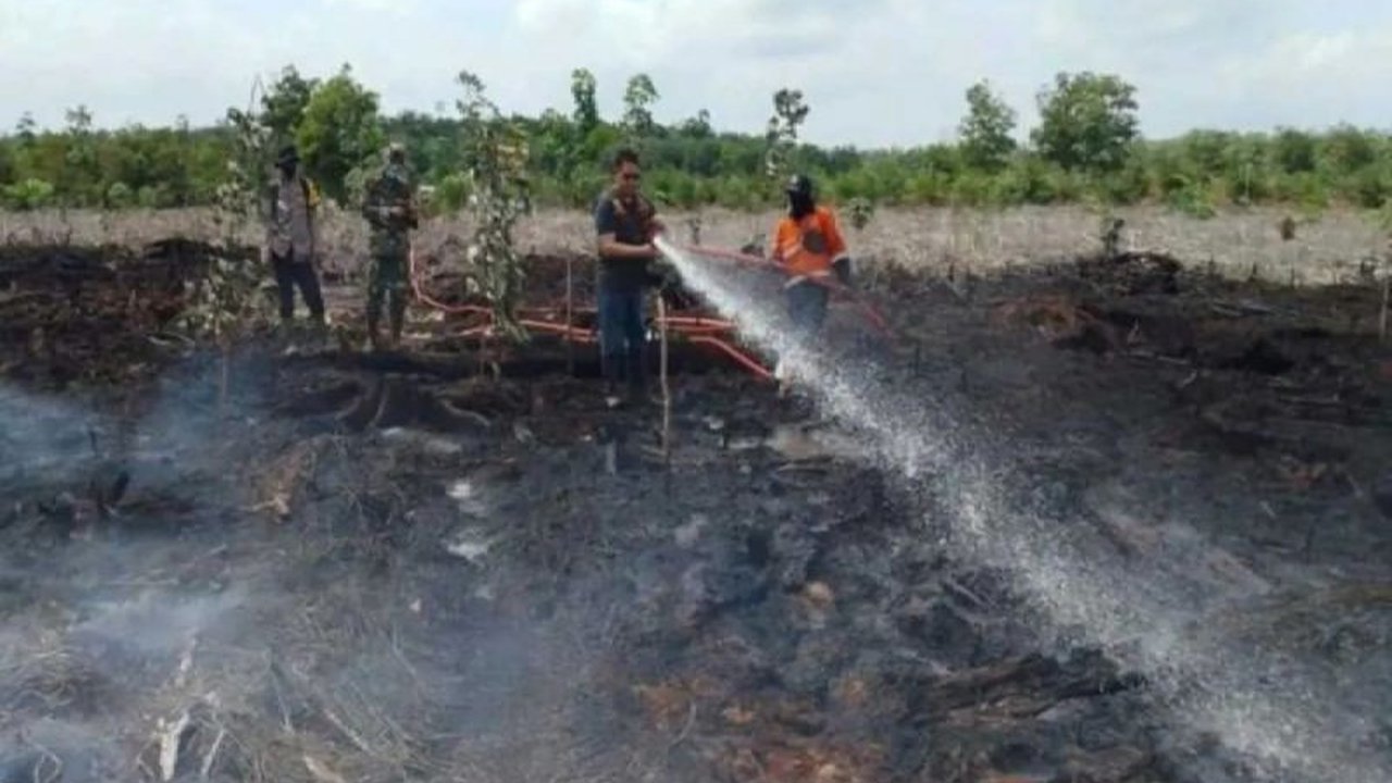 BPBD Sumsel mencatat 152 kejadian karhutla hingga awal Agustus 2025. Ogan Ilir menjadi zona merah, memicu pertanyaan tentang upaya penanganan dan dampaknya.