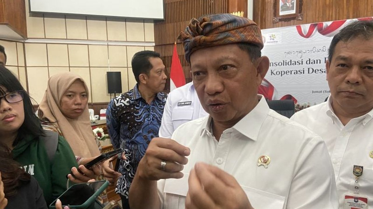 Mendagri Tito Karnavian menekankan pentingnya kebijakan pro rakyat bagi kepala daerah, belajar dari kasus kenaikan PBB di Pati. Mengapa aspek sosial harus diutamakan?