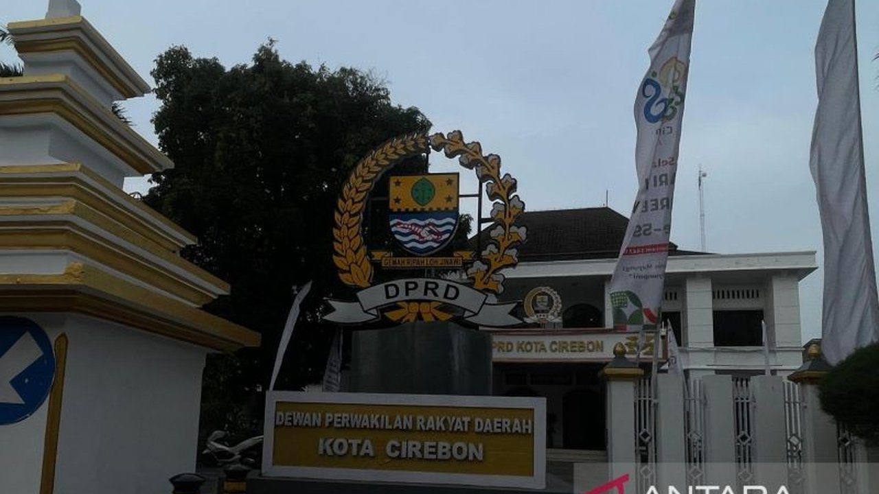 DPRD Kota Cirebon mendesak pemerintah daerah mempercepat reaktivasi 12 ribu peserta PBI-JKN yang dinonaktifkan, memastikan akses kesehatan tetap terjamin bagi masyarakat.