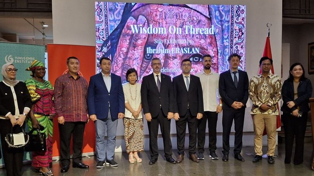 Pameran Seni Turki di Jakarta bukan sekadar ajang artistik, melainkan jembatan persahabatan yang mempererat hubungan Indonesia dan Turki, sekaligus merayakan 75 tahun ikatan diplomatik.