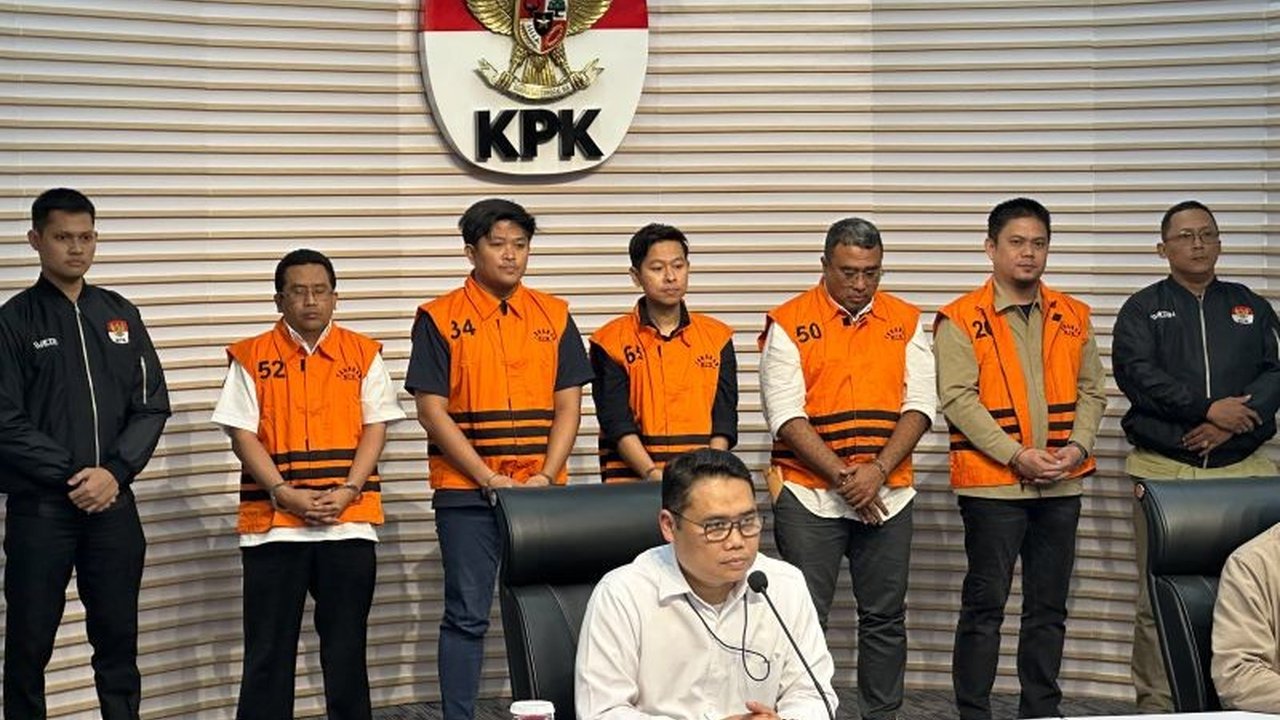 KPK mengumumkan lima tersangka baru dalam kasus dugaan Korupsi RSUD Kolaka Timur. Terungkap peran bupati hingga pihak swasta. Apa modus operandinya?