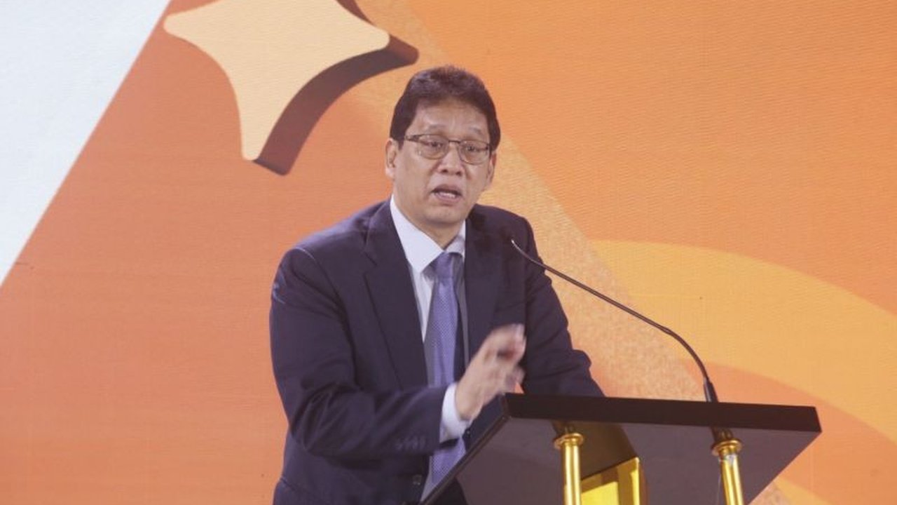 LPS menekankan pentingnya keseimbangan konsumsi domestik dan ekspor sebagai dua mesin ekonomi utama untuk mencapai pertumbuhan ekonomi optimal di Indonesia.