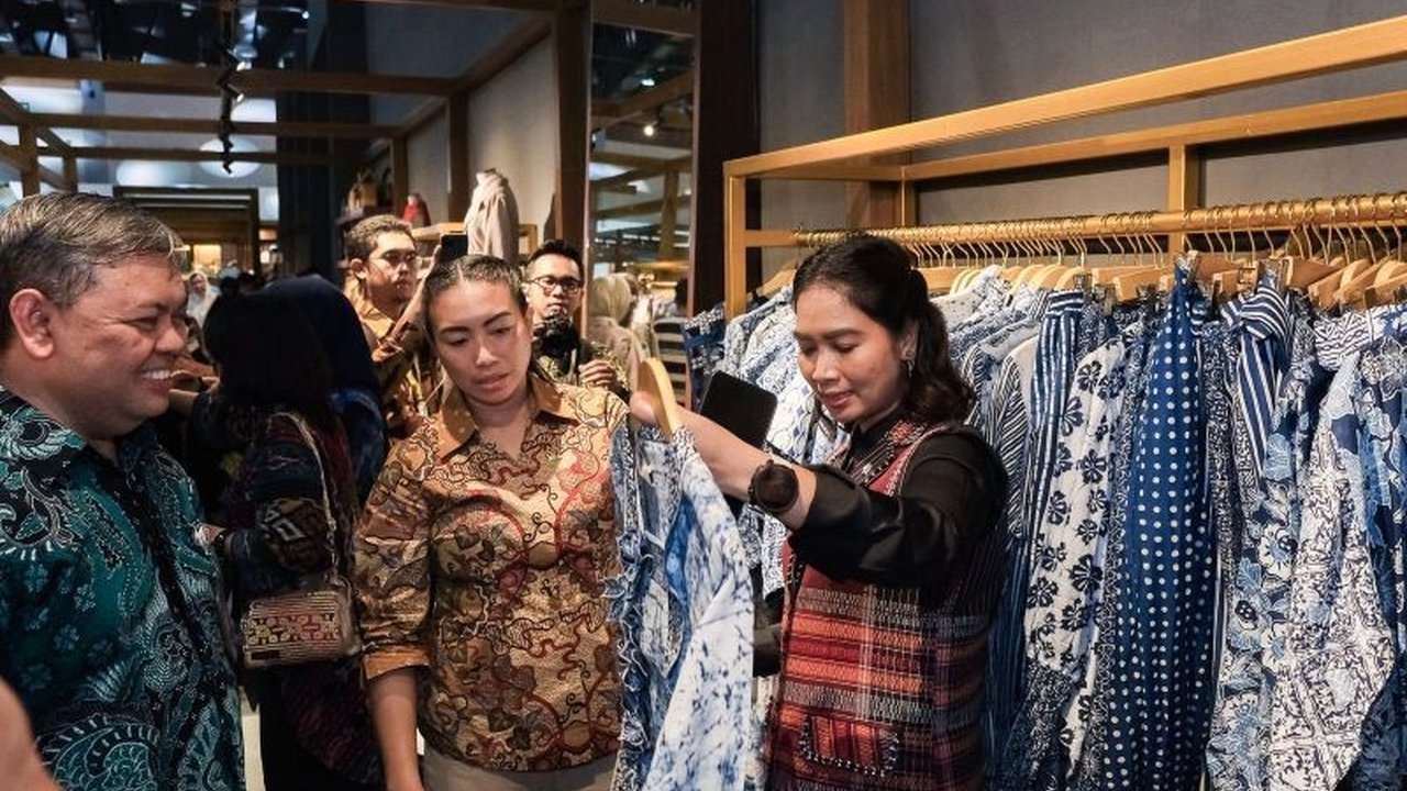 Wakil Menteri Pariwisata Ni Luh Puspa menekankan pentingnya Pariwisata Berkelanjutan sebagai fondasi daya saing Indonesia, menarik wisatawan berkualitas dan menjaga lingkungan.