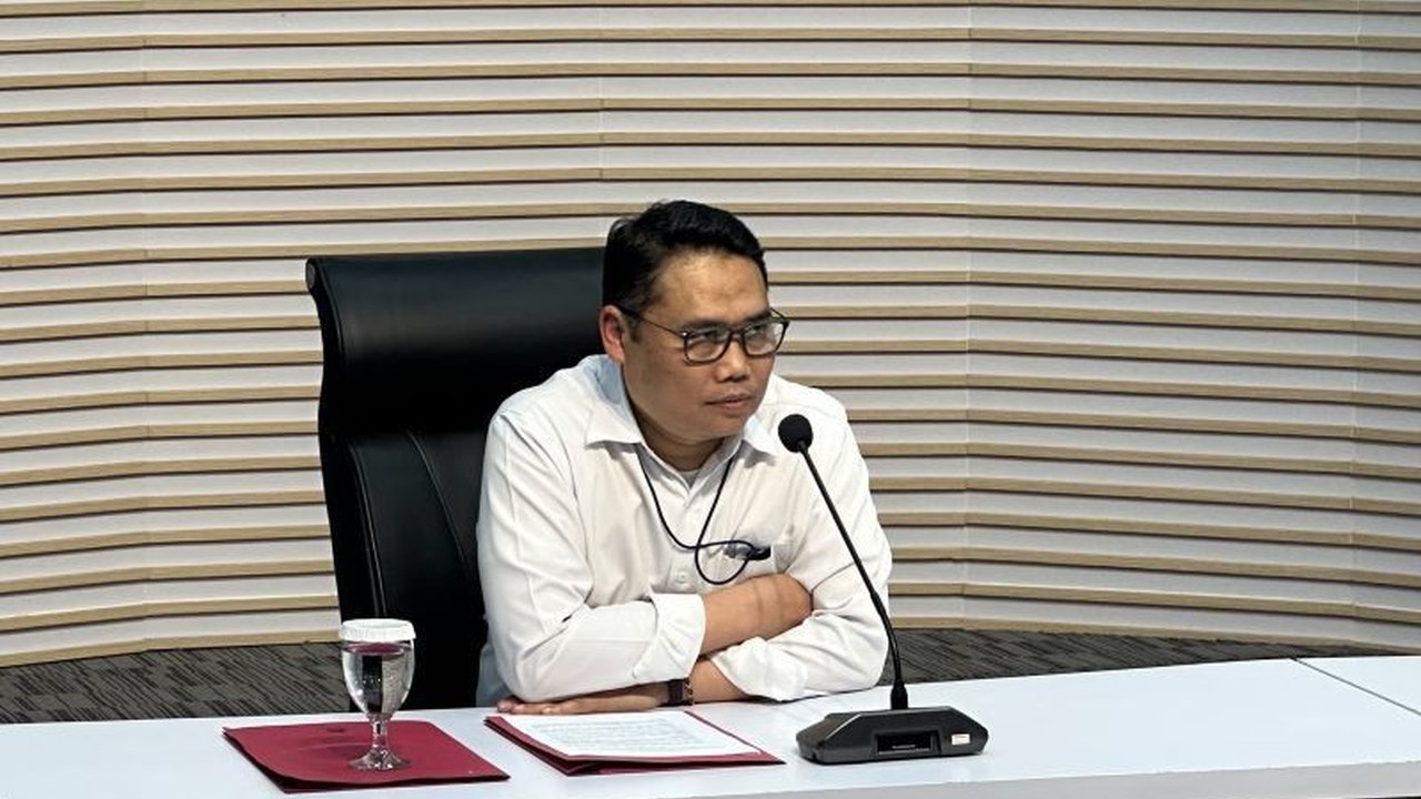 Komisi Pemberantasan Korupsi (KPK) serius mengusut dugaan korupsi kuota haji 2023-2024, termasuk aliran dana dan pihak yang diuntungkan. Siapa dalangnya?