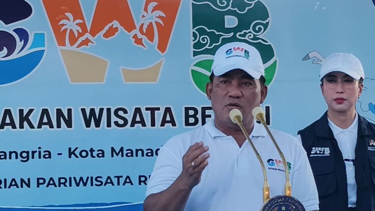 Gubernur Yulius Selvanus optimistis sektor pariwisata Sulawesi Utara akan kembali meningkat, meski menghadapi 12 persoalan kompleks. Apa saja tantangannya?