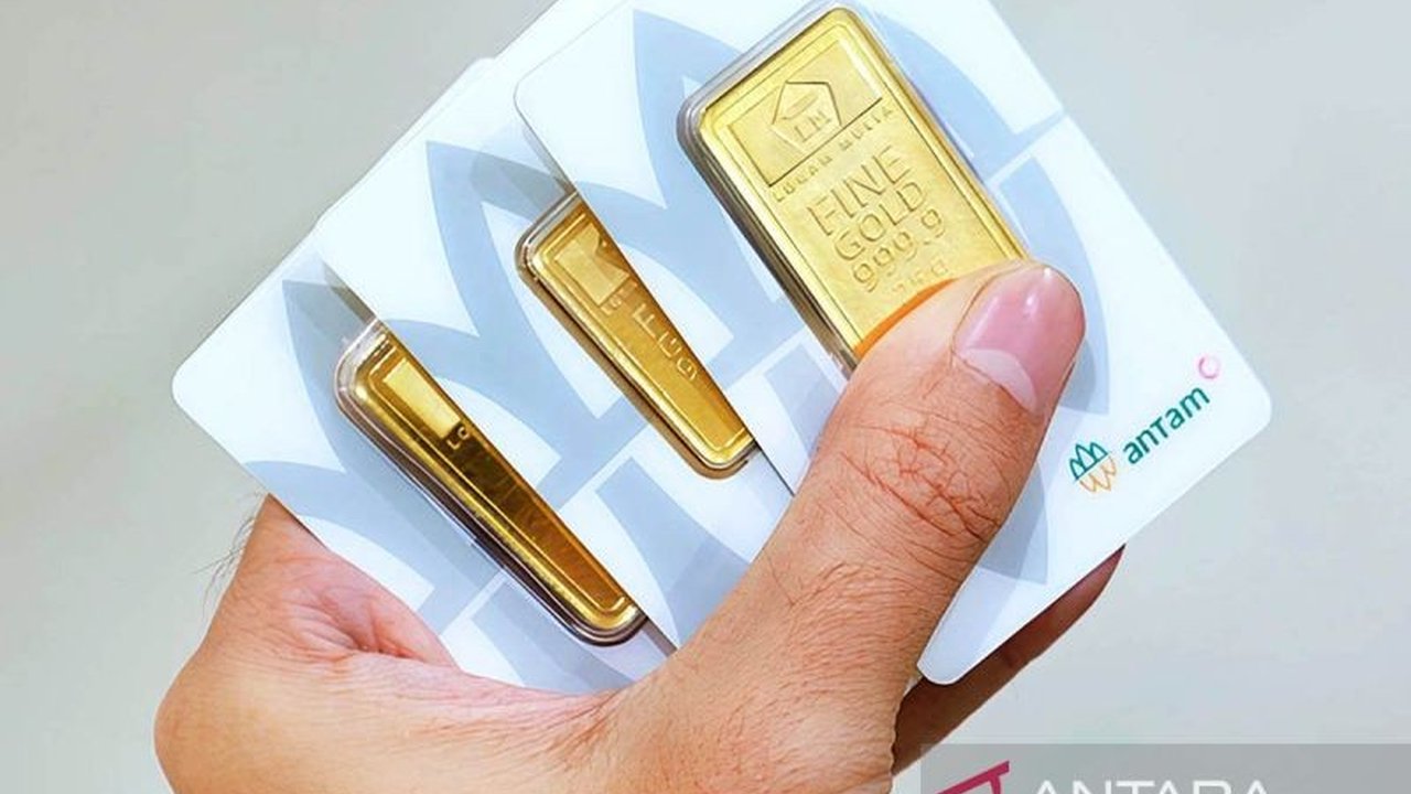 Harga emas Antam hari ini mencapai Rp1.946.000 per gram. Simak rincian lengkap harga buyback dan potongan pajak yang berlaku agar investasi Anda optimal!