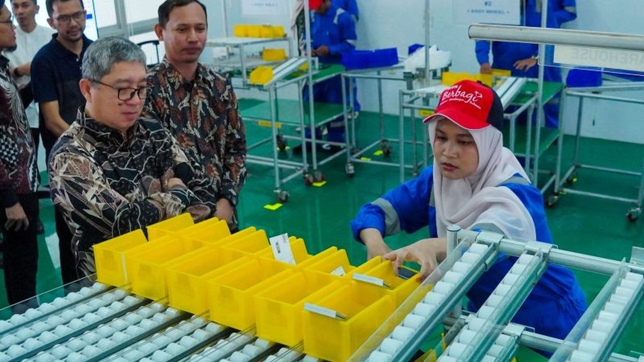 Toyota Indonesia terus memperkuat komitmennya dalam pengembangan pendidikan di Tanah Air, memperkenalkan Toyota Production System dan Toyota Eco Youth hingga ke Aceh dan Sabang. Simak selengkapnya!