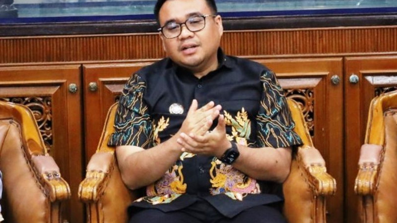Pemerintah Kabupaten Kutai Kartanegara serius menggarap masa depan daerah melalui program Beasiswa Pendidikan Kukar. Simak bagaimana inisiatif ini mencetak generasi cerdas dan berdaya saing tinggi!