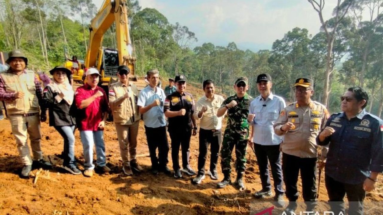 Pemerintah Kabupaten Rejang Lebong gencar melakukan pencetakan sawah baru seluas 1.075 hektare. Program ini diharapkan mampu menjadikan Rejang Lebong lumbung pangan Bengkulu.