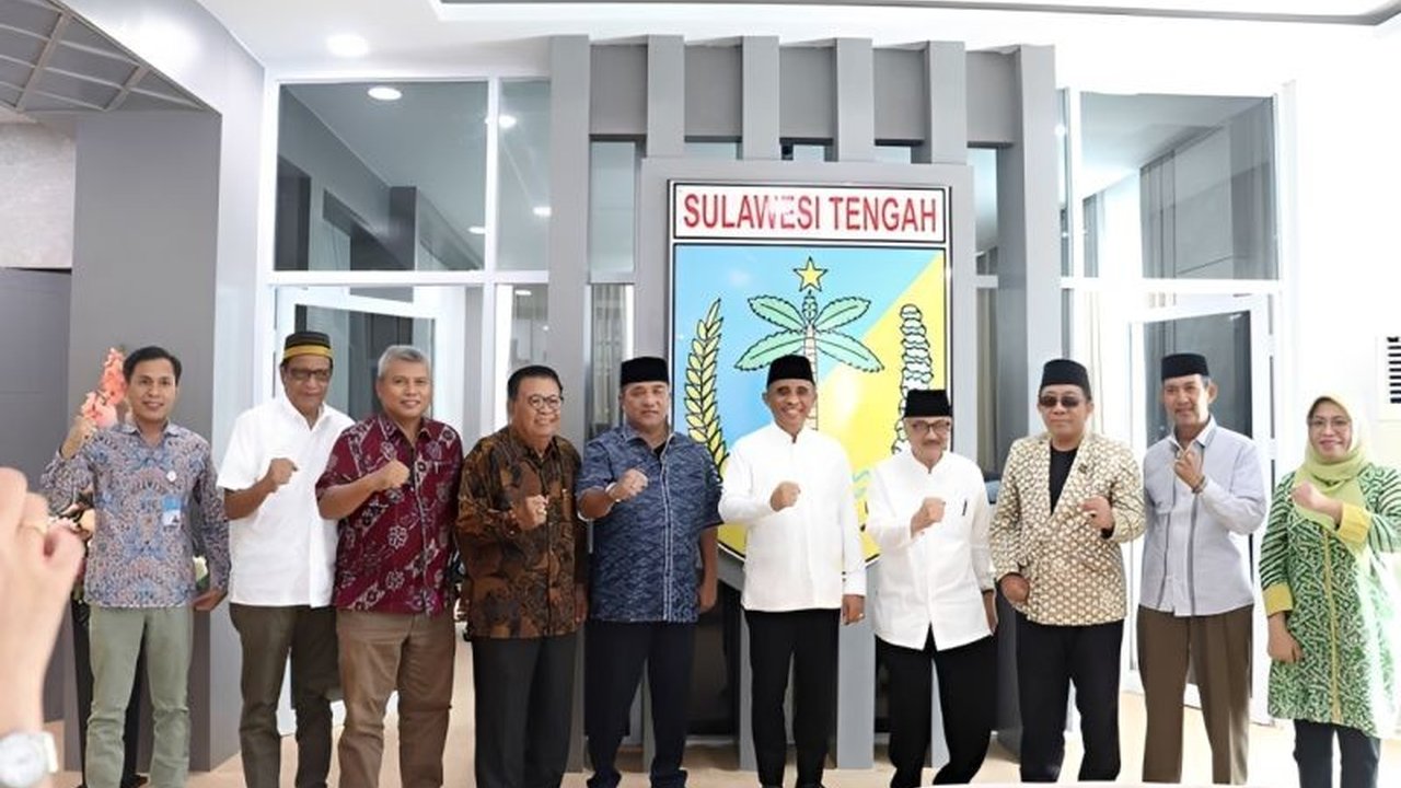 Pemprov Sulteng kukuhkan 'Kawan Sospol' untuk menjaga stabilitas sosial politik. Ingin tahu bagaimana tim ini bekerja dan perannya dalam masyarakat?