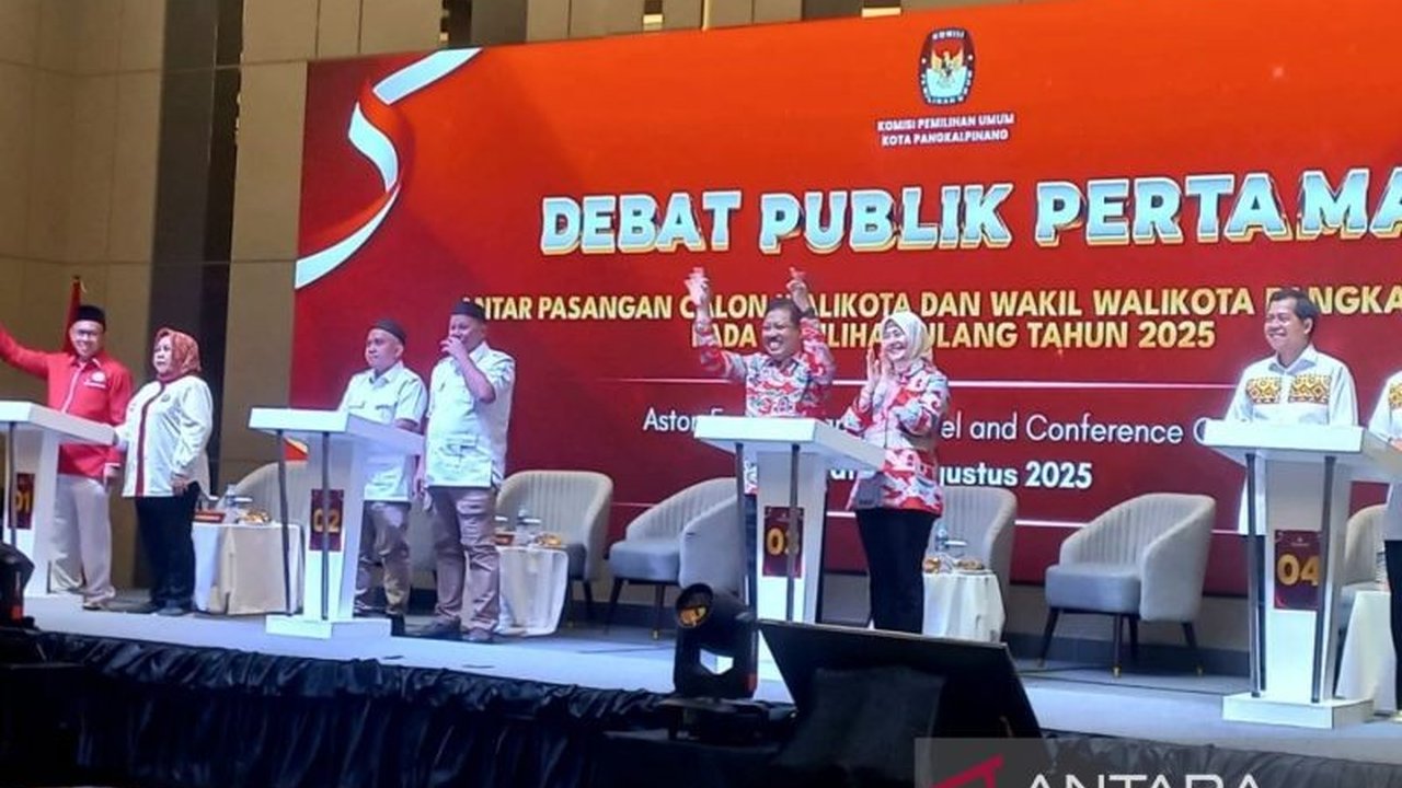 KPU Pangkalpinang sukses gelar Debat Pilkada Pangkalpinang tahap pertama untuk Pilkada Ulang 2025. Simak bagaimana para calon memaparkan visi misi mereka demi masa depan kota!