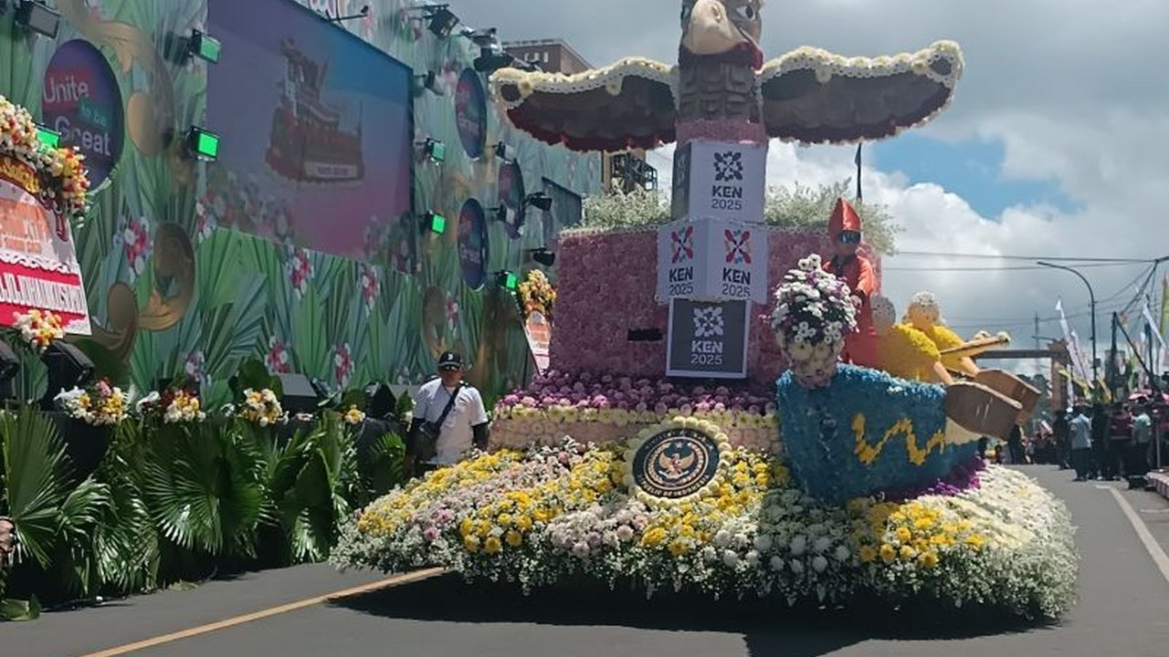 Menteri Pariwisata Widiyanti Putri Wardhana mengapresiasi Tomohon International Flower Festival (TIFF) 2025 yang memadukan kreativitas dan kebersamaan, menjadi agenda nasional ke-13.