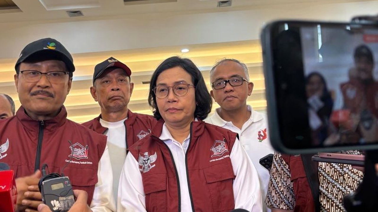 Menteri Keuangan Sri Mulyani mengumumkan penambahan anggaran signifikan untuk Sekolah Rakyat di tahun 2026. Siapakah yang akan diuntungkan dari program ambisius ini?