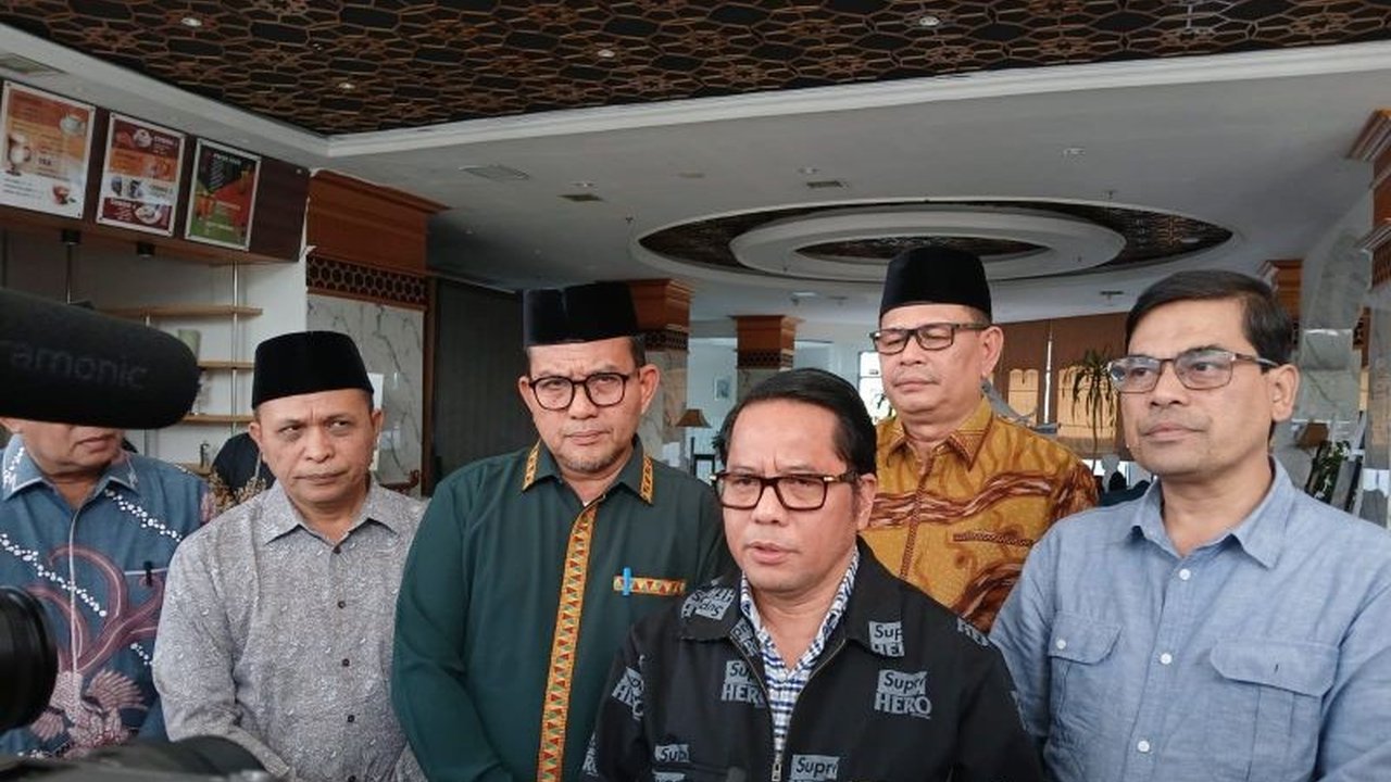 Kementerian Agama (Kemenag) mengajak seluruh ASN untuk menjadi pelopor gerakan wakaf tunai, bahkan dengan nominal Rp10.000 per bulan, demi pengentasan kemiskinan. Akankah inisiatif ini menjadi model nasional?