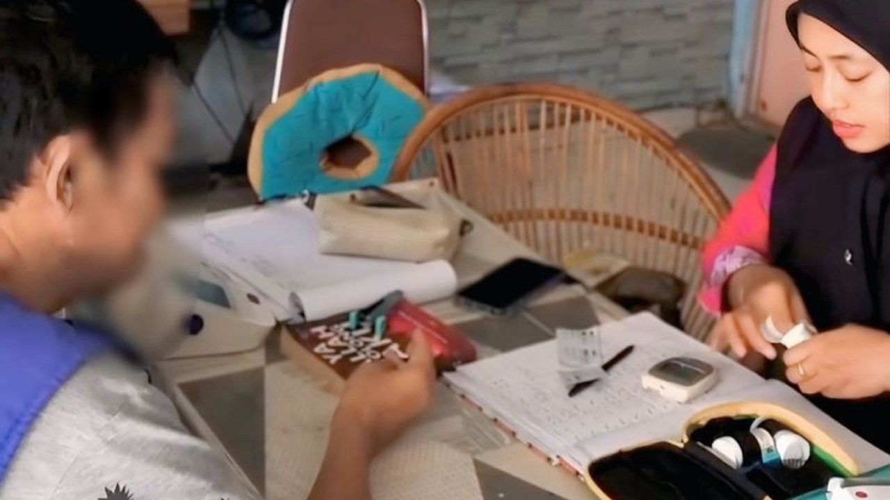 Rutan Baturaja menunjukkan kepedulian dengan menyediakan makanan tambahan khusus bagi WBP lansia. Langkah ini bertujuan meningkatkan kesehatan dan kesejahteraan mereka. Simak detailnya!