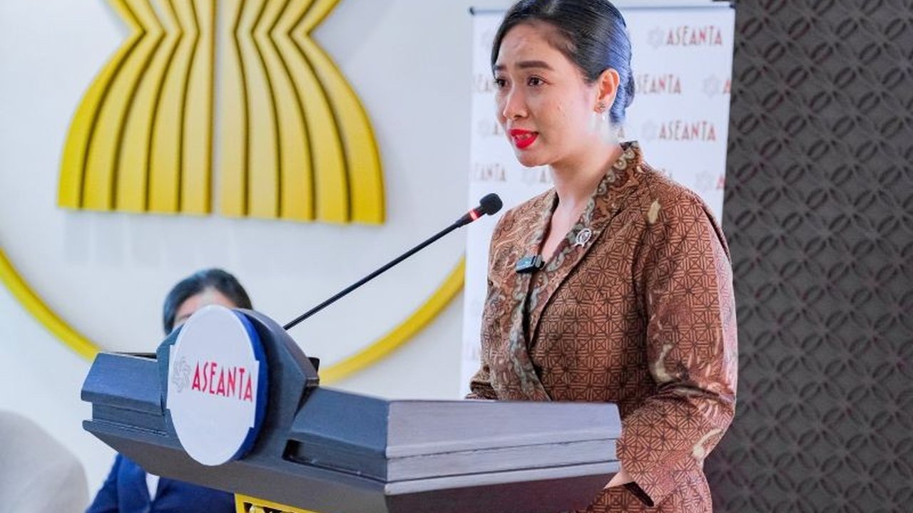 Wakil Menteri Pariwisata menilai dua program ASEANTA Tourism Initiative membawa dampak positif bagi pariwisata Asia Tenggara. Ingin tahu bagaimana inisiatif ini memperkuat sektor pariwisata?