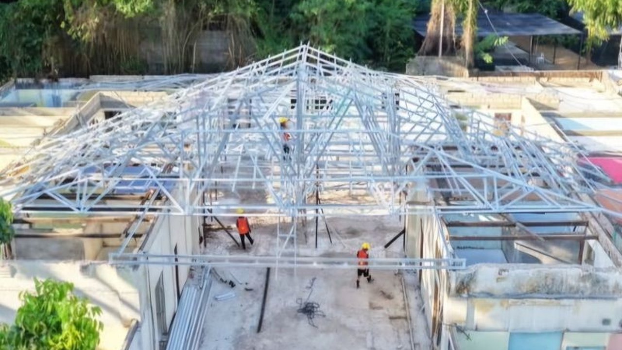 Polresta Tanjungpinang kini tengah membangun dapur SPPG di lahan bekas asrama Polri, wujud dukungan nyata untuk program Makan Bergizi Gratis (MBG) Presiden Prabowo Subianto.