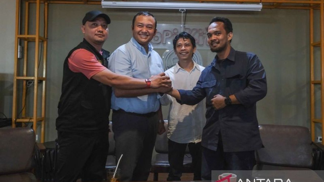 Kepala Bandara Haluoleo Minta Maaf secara terbuka kepada jurnalis ANTARA dan AJI Kendari pasca insiden penghapusan data liputan OTT KPK. Apa yang sebenarnya terjadi dan bagaimana kelanjutannya?