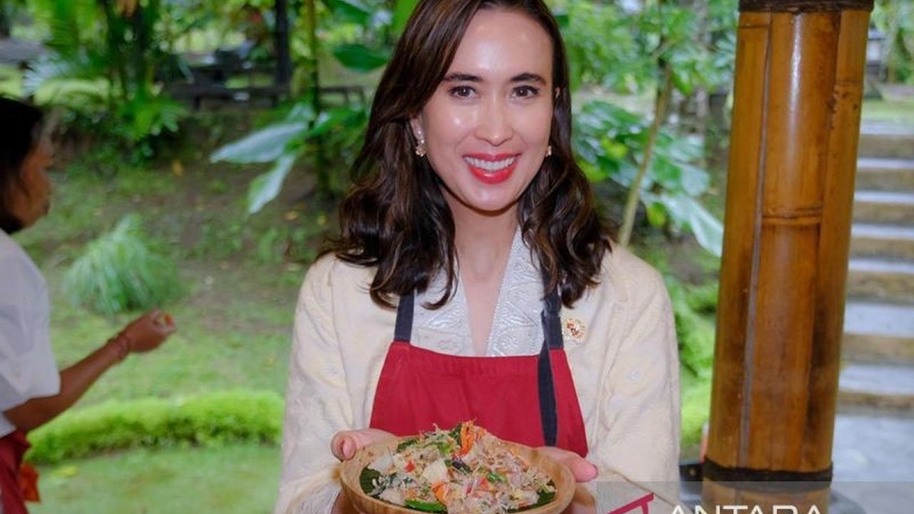 Kementerian Pariwisata gencar promosikan wisata gastronomi dan minat khusus lainnya jelang HUT ke-80 RI. Berbagai event menarik disiapkan, termasuk diskon hotel hingga 80%.