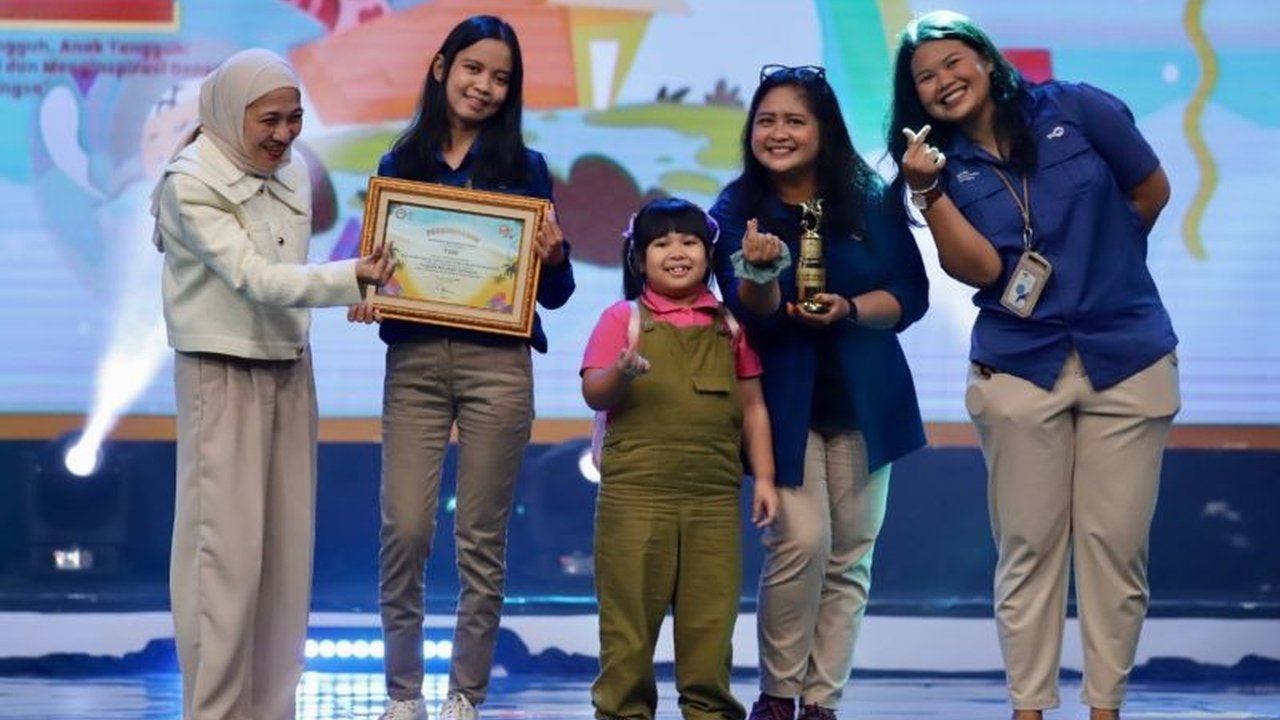 TVRI berhasil memborong empat penghargaan dalam Anugerah Penyiaran Ramah Anak (APRA) 2025 dari KPI, menandai komitmennya terhadap konten edukatif dan ramah anak.