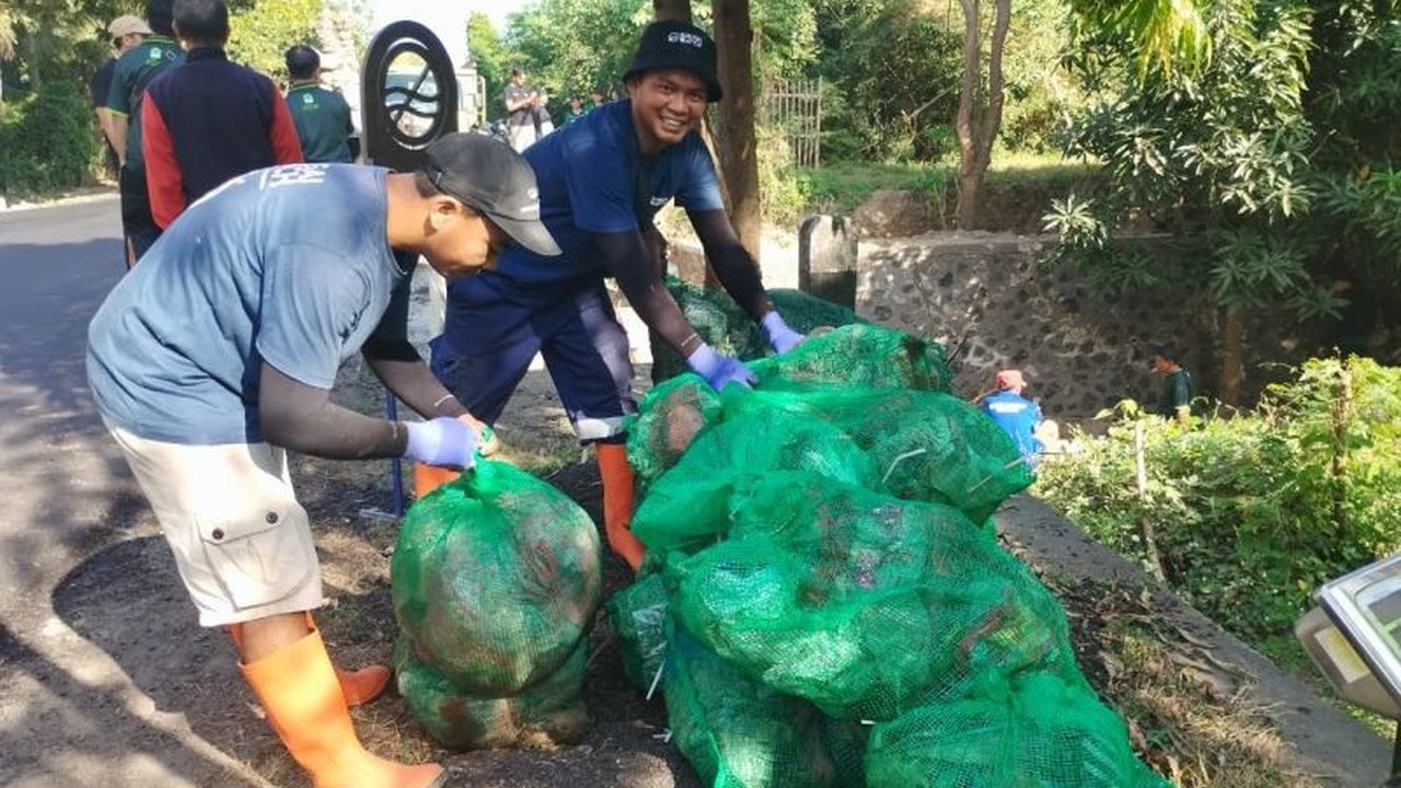 Pramuka Kwarcab Buleleng Bersih Sampah plastik di berbagai lokasi, mengedukasi masyarakat tentang pentingnya menjaga kebersihan lingkungan dan pengelolaan sampah. Bagaimana dampaknya?