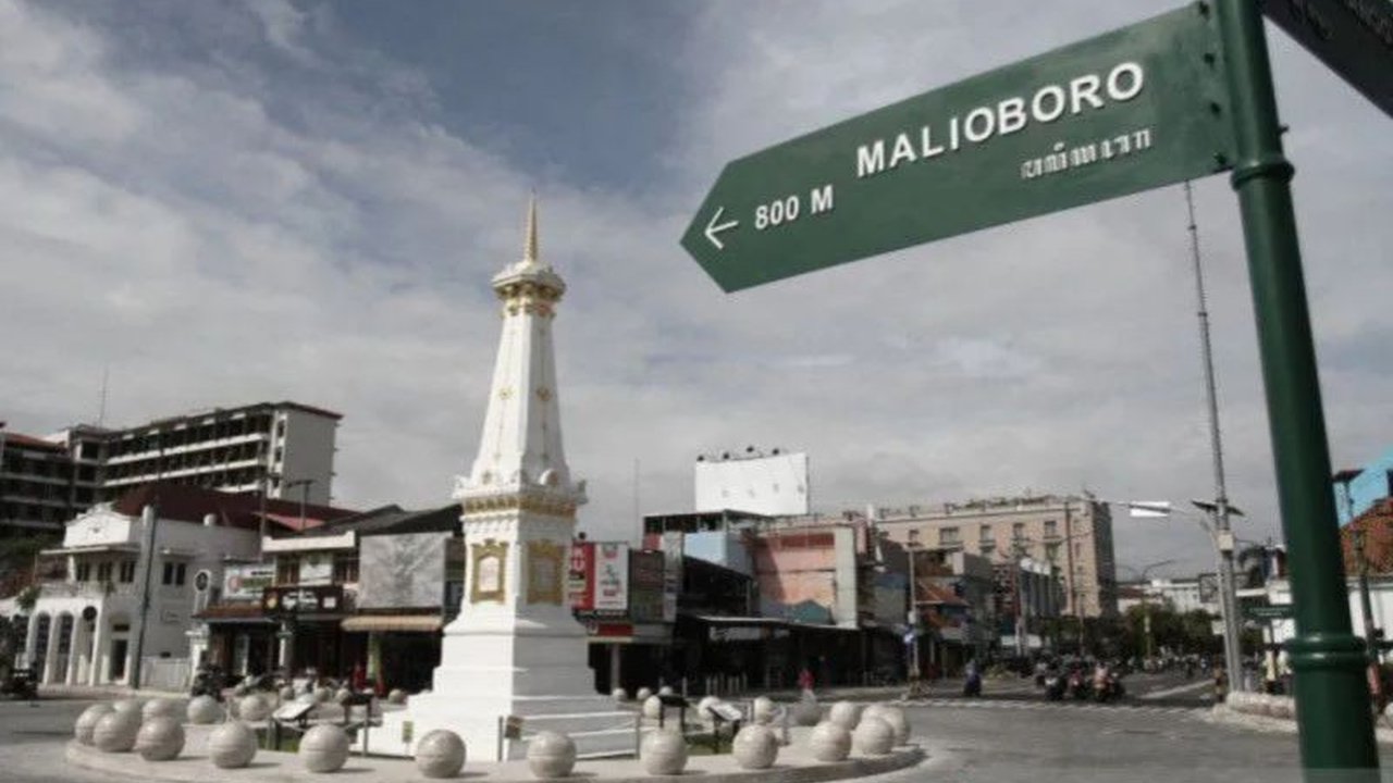 Kementerian Pariwisata mendorong Yogyakarta menjadi destinasi wisata ramah Muslim berkelas dunia. Simak bagaimana program IMTI 2025 akan mengukur kesiapan dan potensi Indonesia sebagai pusat pariwisata halal global.