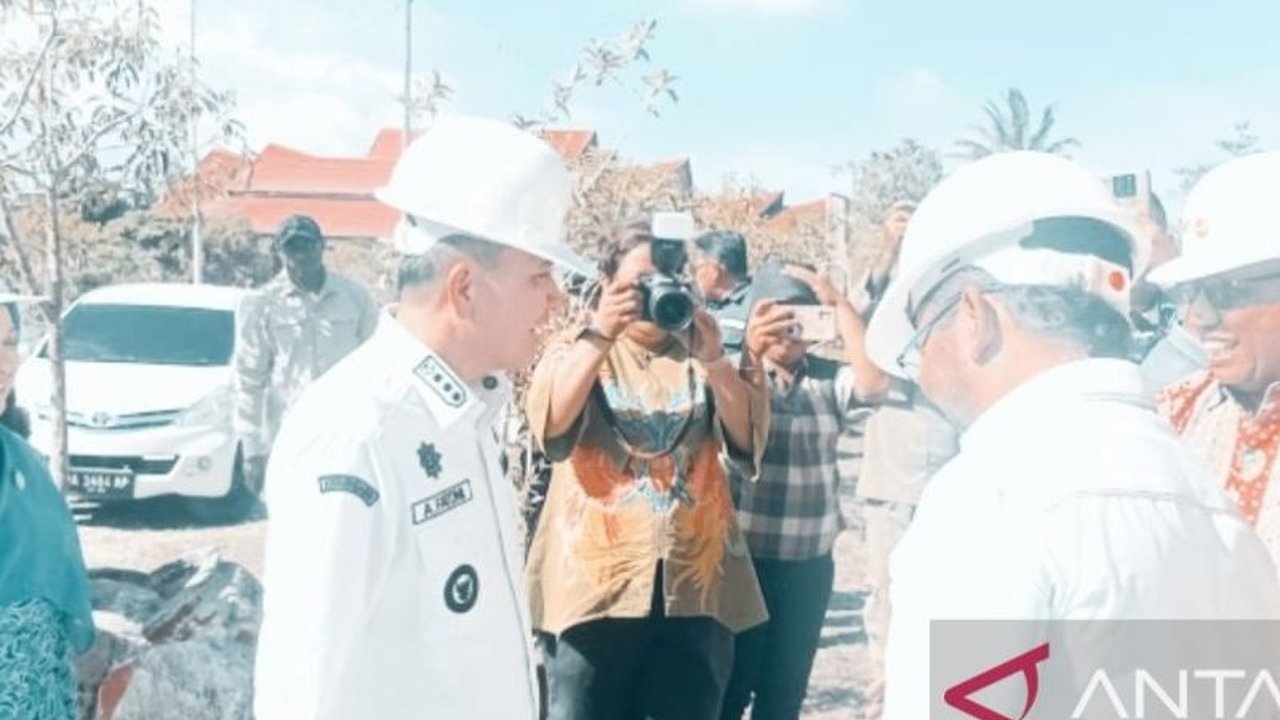 Dinas Pendidikan Biak Numfor siapkan tenaga pengajar untuk Sekolah Rakyat. Fasilitas lengkap disiapkan Kemensos, menunggu peresmian Presiden Prabowo.