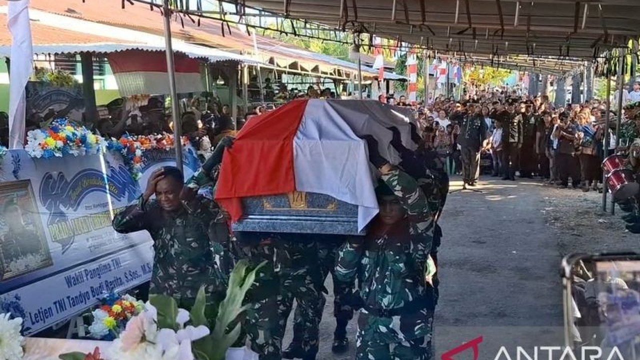 Kepala Staf Brigif 21 Komodo meminta kesabaran publik terkait Kasus Prada Lucky yang meninggal dunia, karena penyelidikan masih berlangsung oleh Denpom.