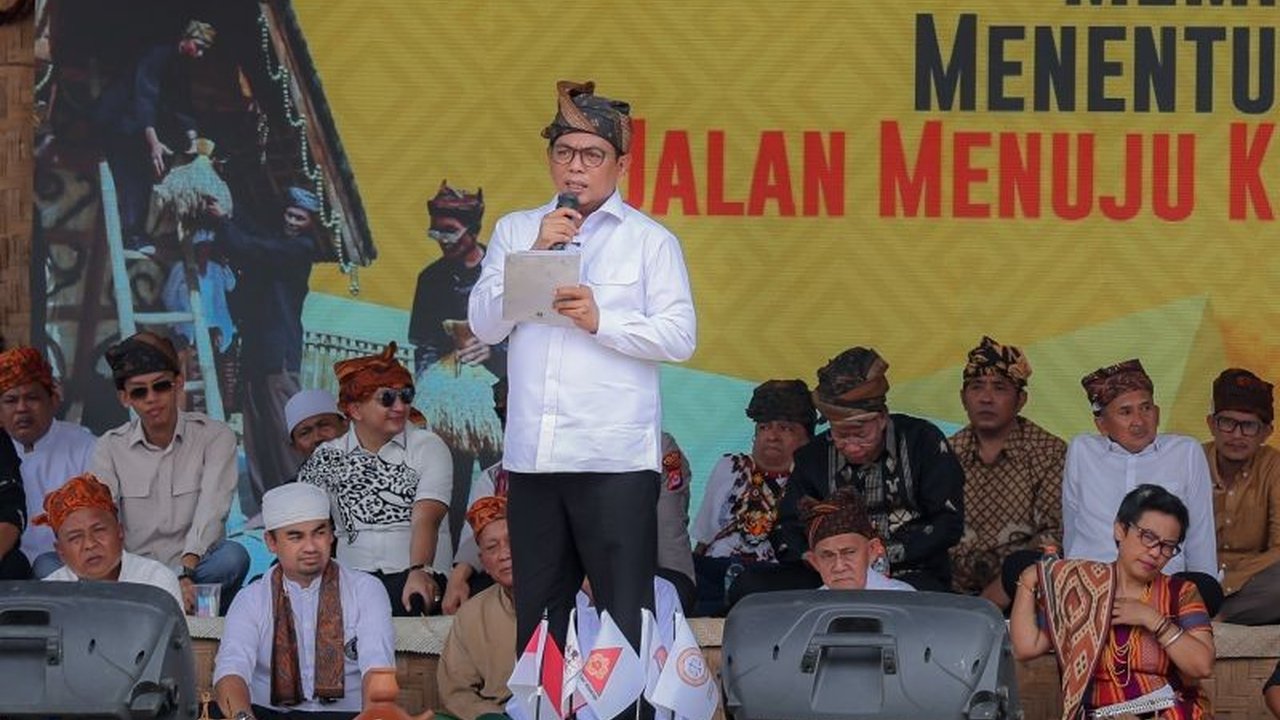 Gubernur Banten Andra Soni menyoroti peran krusial masyarakat adat Banten dalam menjaga budaya dan kedaulatan pangan, terutama saat HIMAS 2025. Mengapa ini penting?