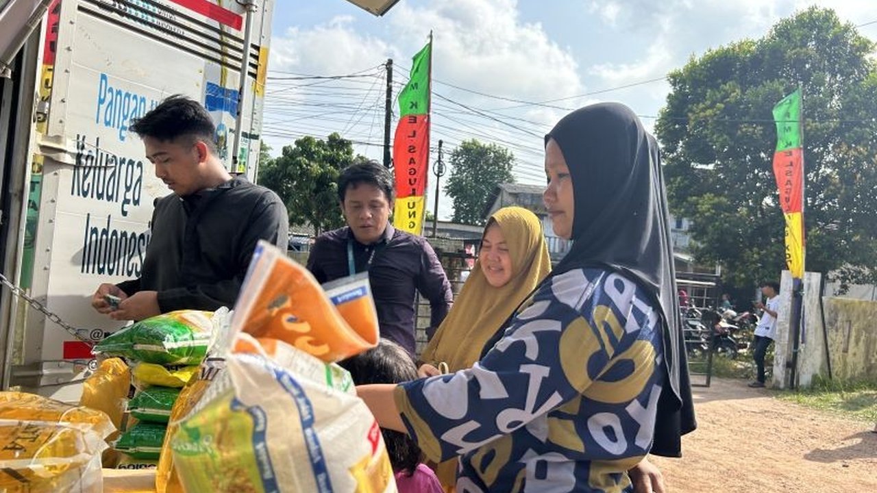 Provinsi Kepulauan Riau (Kepri) serentak menggelar Gerakan Pangan Murah bersama Polri dan Bulog, menawarkan bahan pokok terjangkau. Bagaimana dampaknya bagi masyarakat?