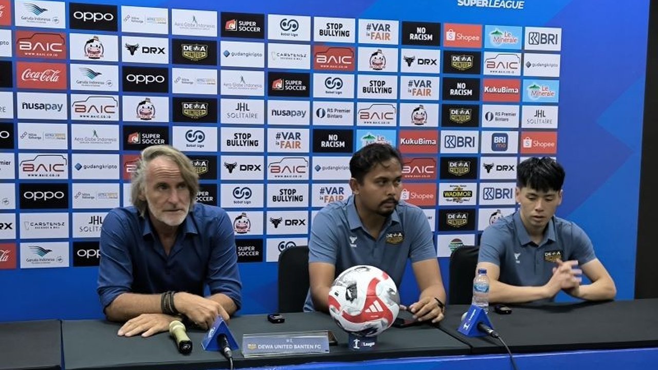 Pelatih Dewa United, Johannes Olde Riekerink, blak-blakan soal Kekalahan Dewa United dari Malut United, sebut transisi cepat lawan jadi biang kerok. Apa lagi penyebabnya?