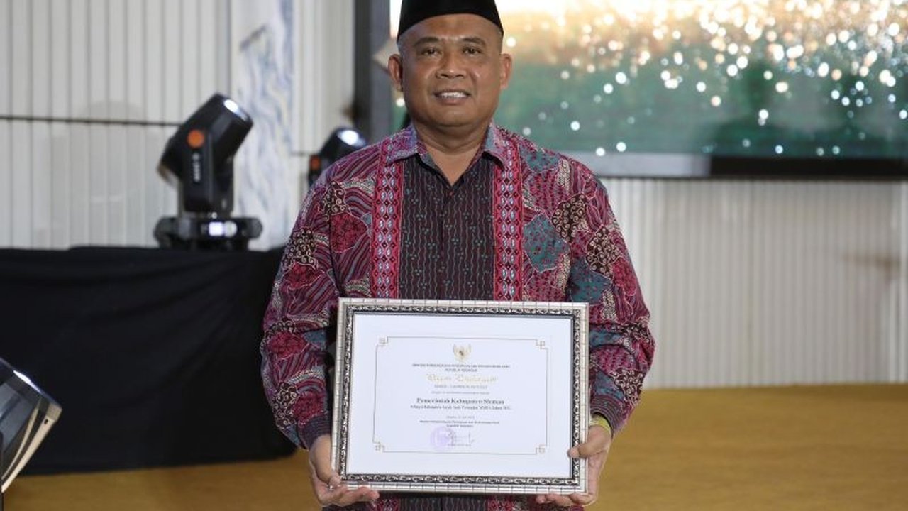 Kabupaten Sleman kembali menorehkan prestasi dengan meraih penghargaan Kabupaten Layak Anak (KLA) Peringkat Nindya, menandakan komitmen kuat Sleman dalam menjamin hak anak.