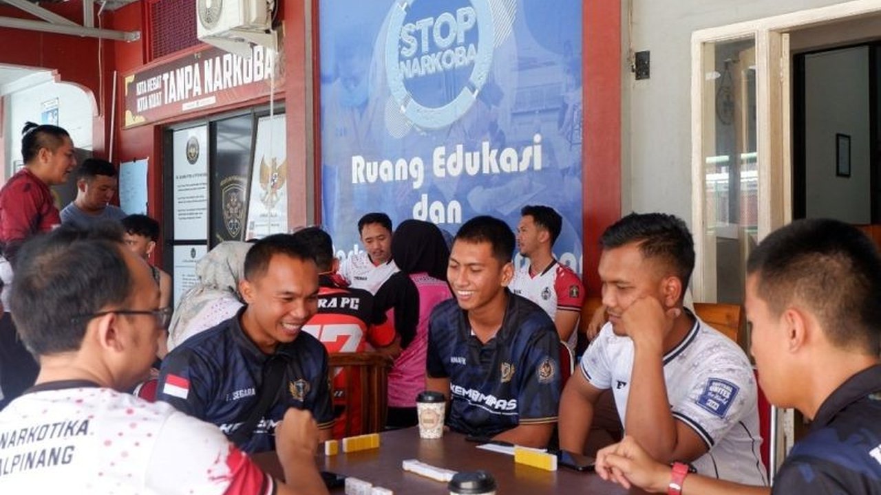 Lapas Narkotika Kelas IIA Pangkalpinang menggelar berbagai lomba menyambut HUT Ke-80 RI untuk menumbuhkan semangat nasionalisme WBP serta mempererat kebersamaan.