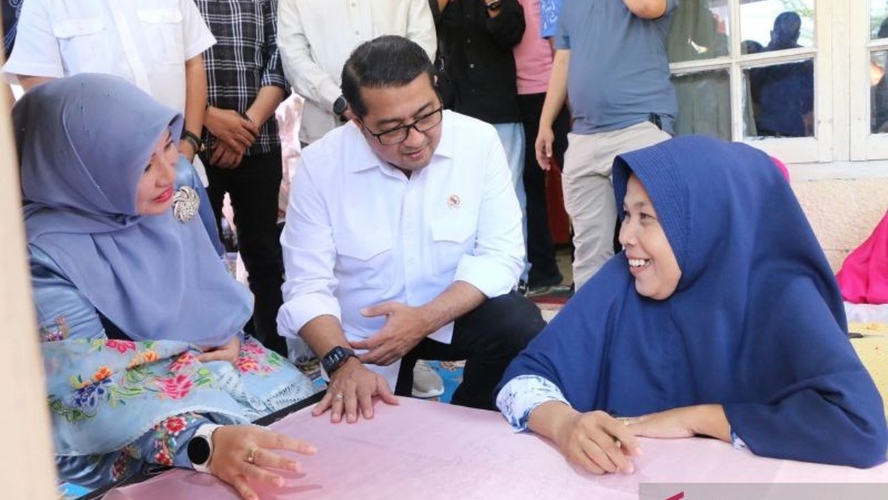 Kementerian Ekonomi Kreatif (Kemen Ekraf) berkolaborasi dengan Pemkot Pariaman untuk menggenjot potensi Ekonomi Kreatif Pariaman, membuka peluang pasar lebih luas dan meningkatkan kesejahteraan.