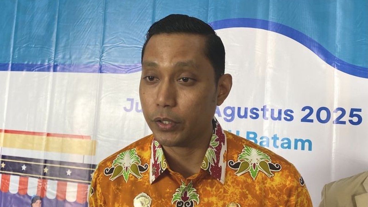 Pemprov Kepri serius mengoptimalkan operasional Koperasi Desa Merah Putih melalui pembinaan dan pelatihan. Simak potensi dukungan dana hingga miliaran rupiah!