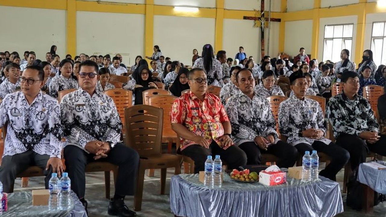 Dinas Pendidikan dan Kebudayaan Bengkayang menekankan pentingnya strategi pembelajaran mendalam bagi guru, terutama di wilayah pedalaman, untuk menciptakan generasi cerdas dan berkarakter. Bagaimana implementasinya?