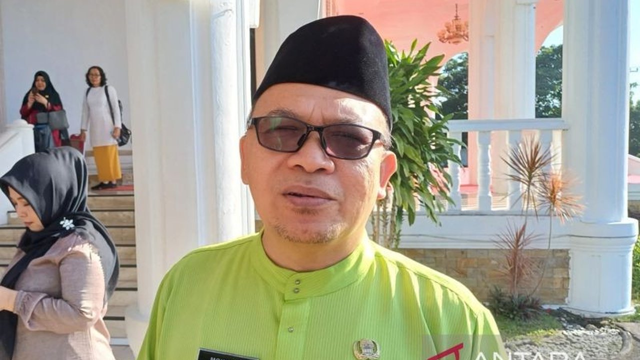 Pemprov Kepri melalui RSJKO EHD menggencarkan program 'Singgah di Sekolah' untuk meningkatkan pemahaman kesehatan mental siswa, menyikapi isu yang marak.