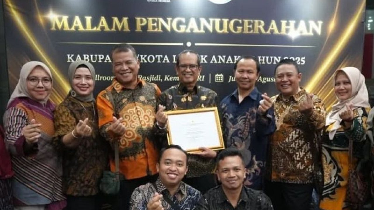 Pemerintah Kota Madiun kembali meraih penghargaan prestisius sebagai Kota Layak Anak (KLA) kategori utama, menegaskan komitmennya dalam mewujudkan lingkungan ramah anak di Madiun.